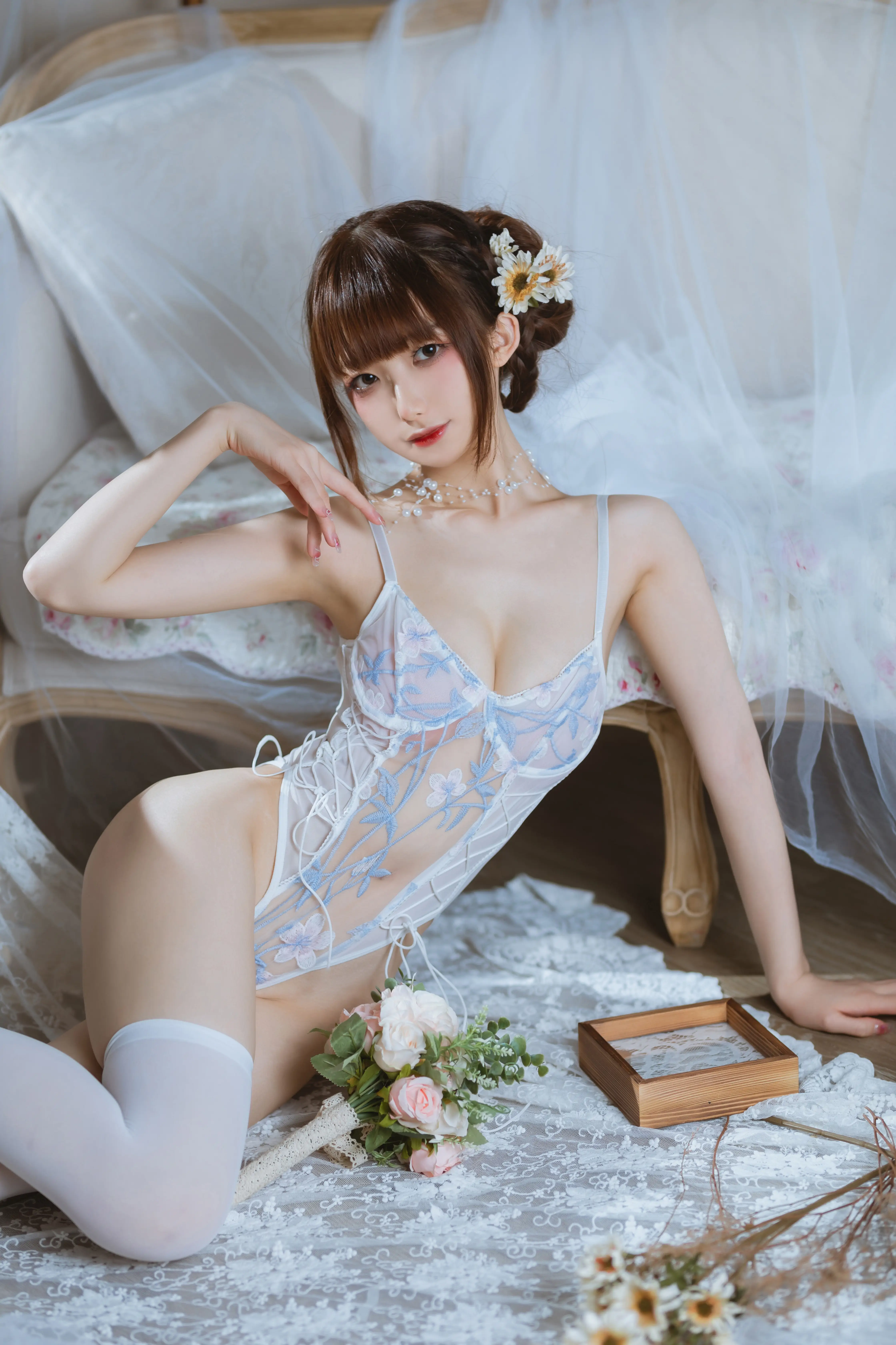 qm8g.webp