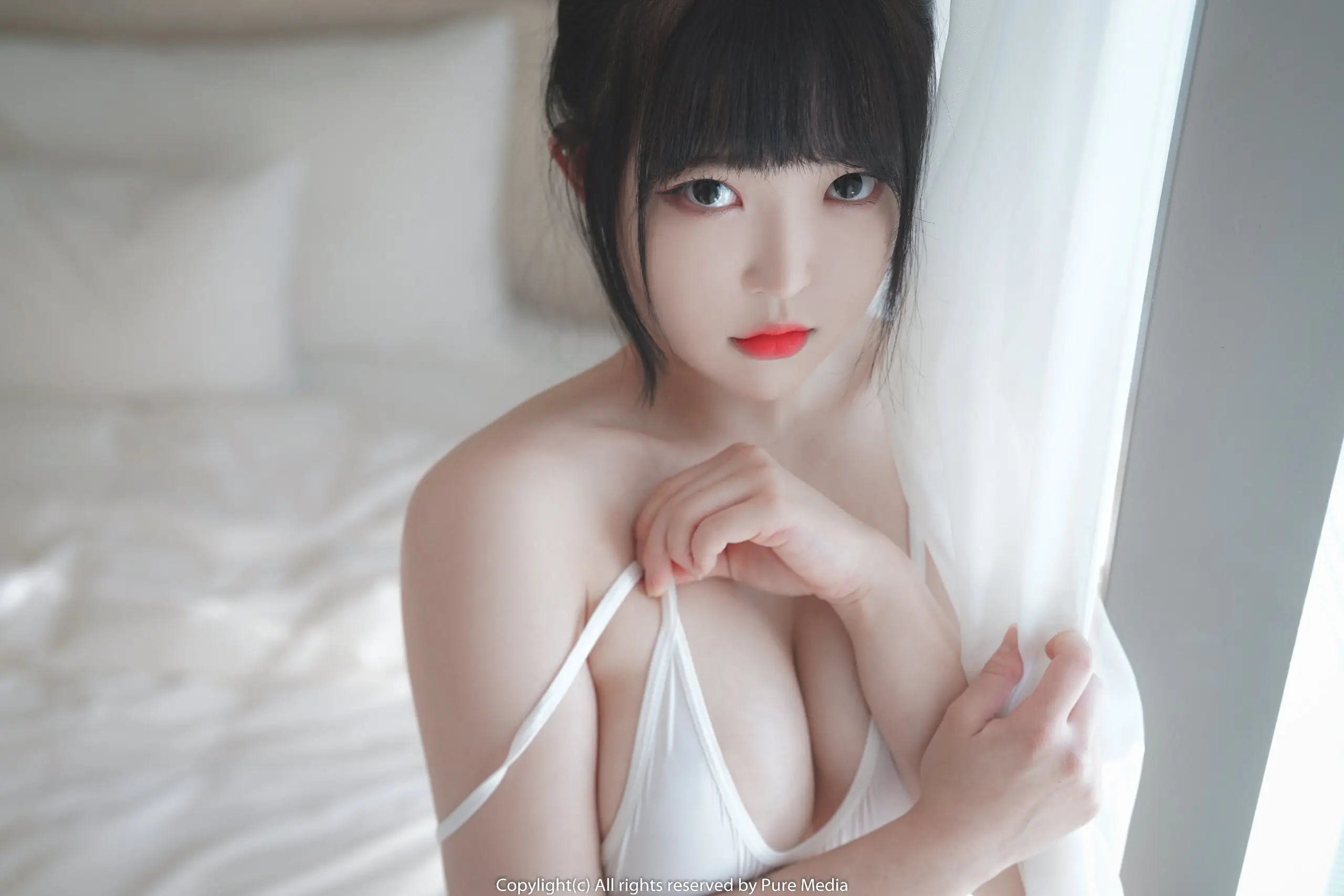 rEm0.webp