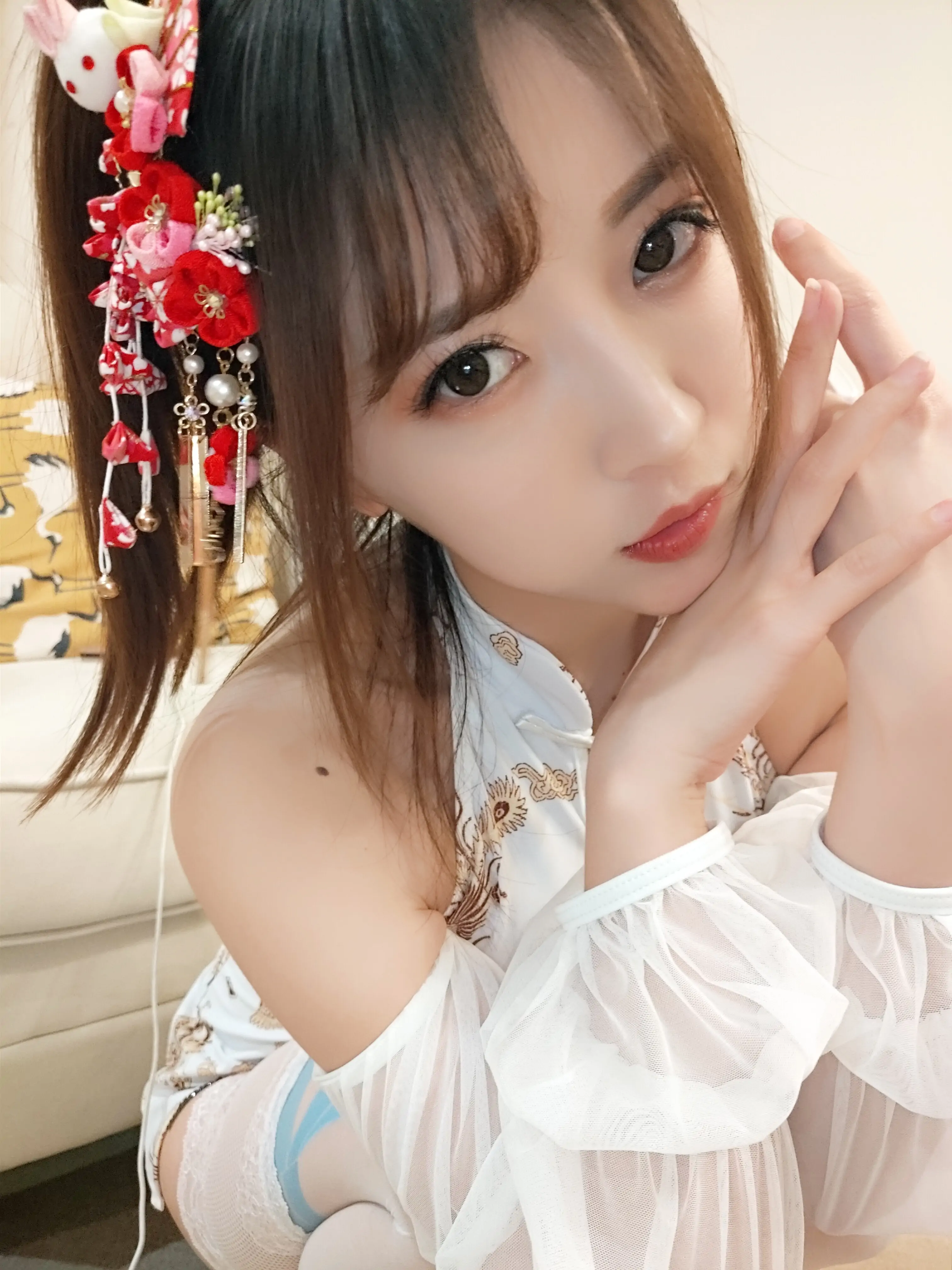 9X4b7.webp