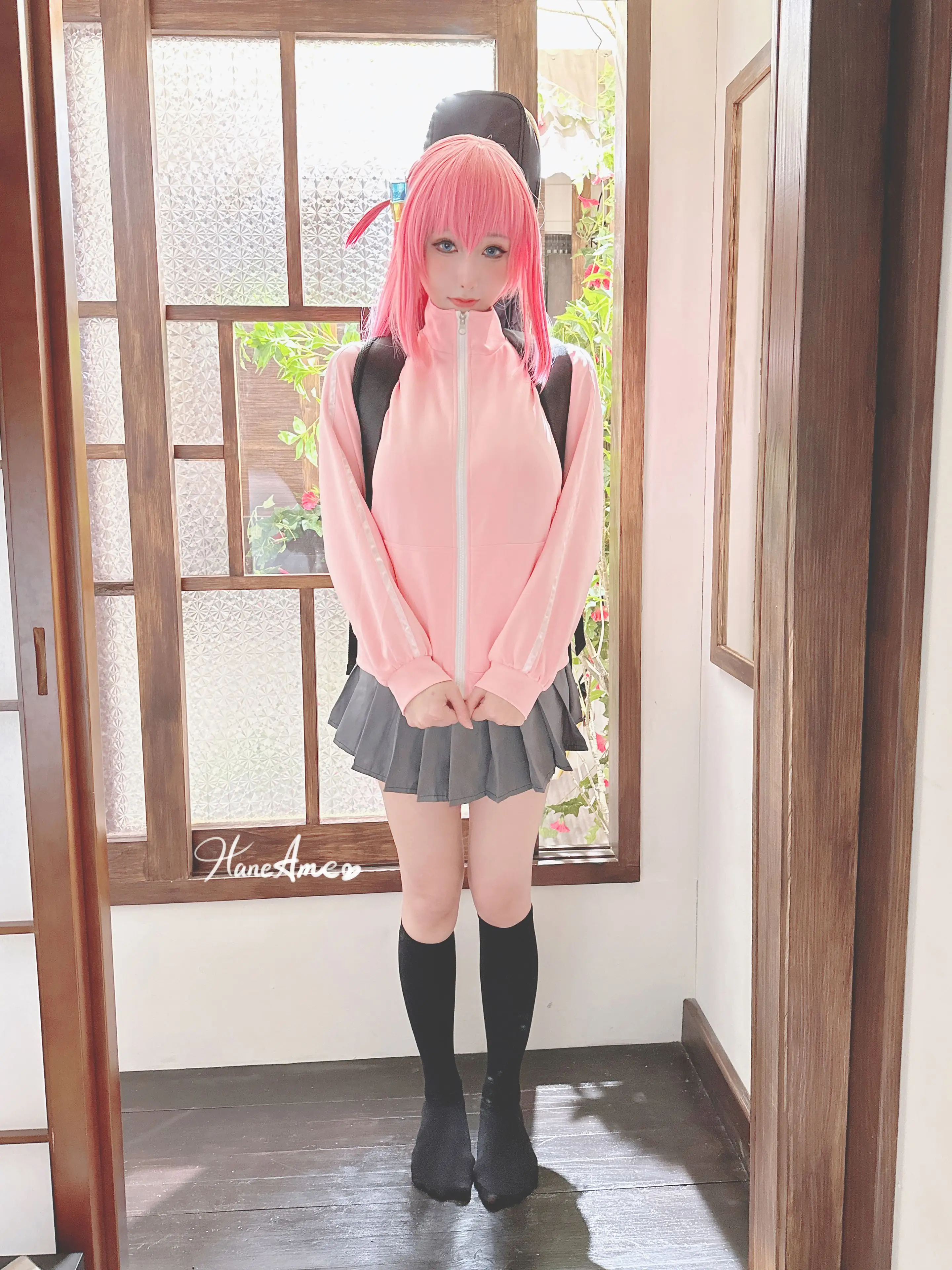 SELF_B (4).webp
