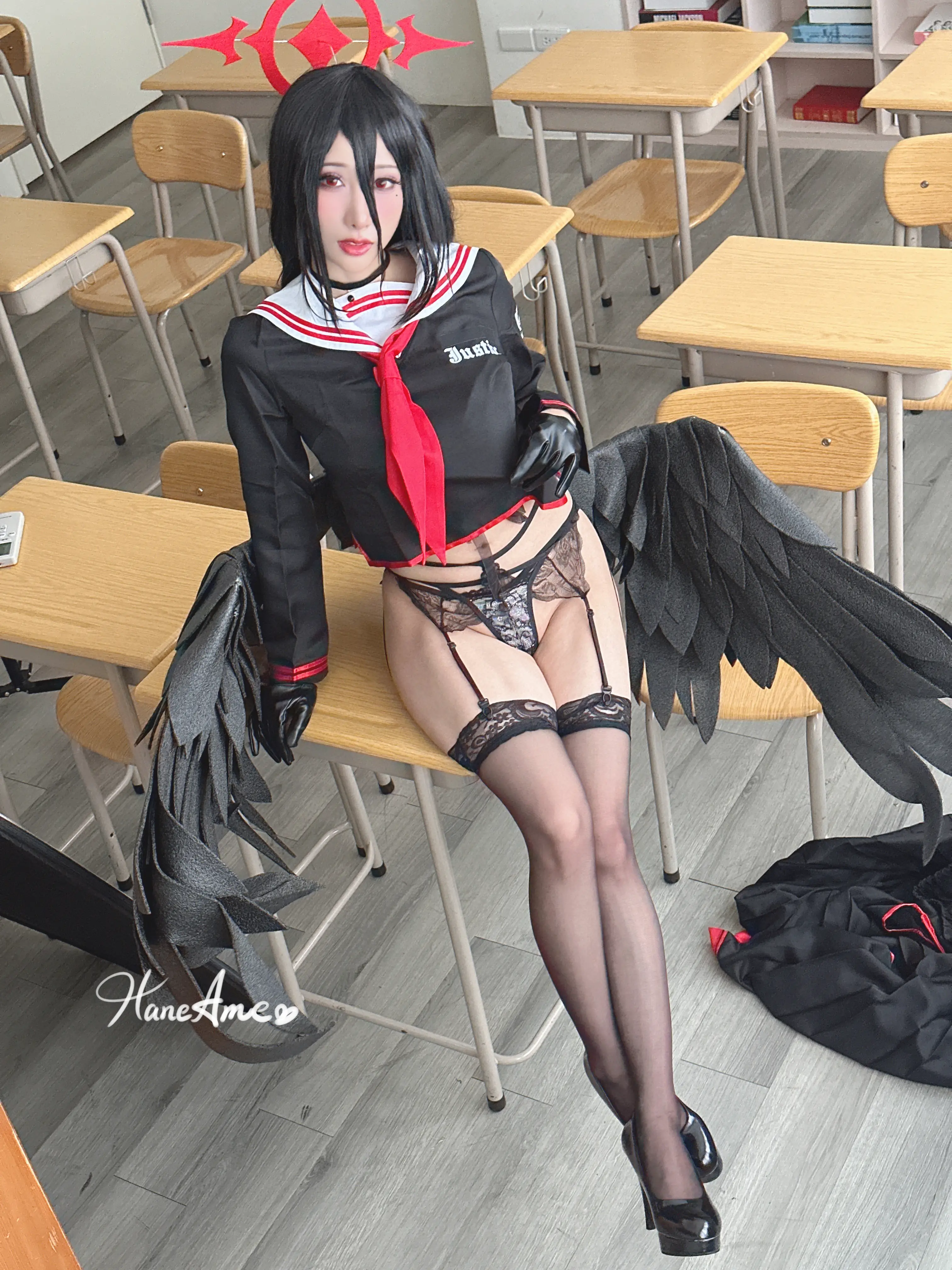 SELF_H (5).webp